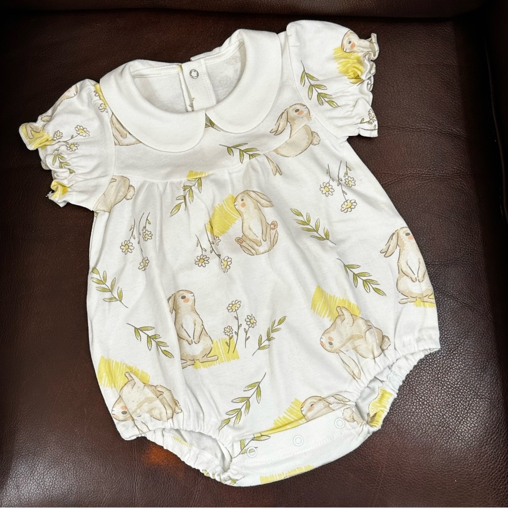 Adorable Bunny Print 100% Baby Romper Size 6M